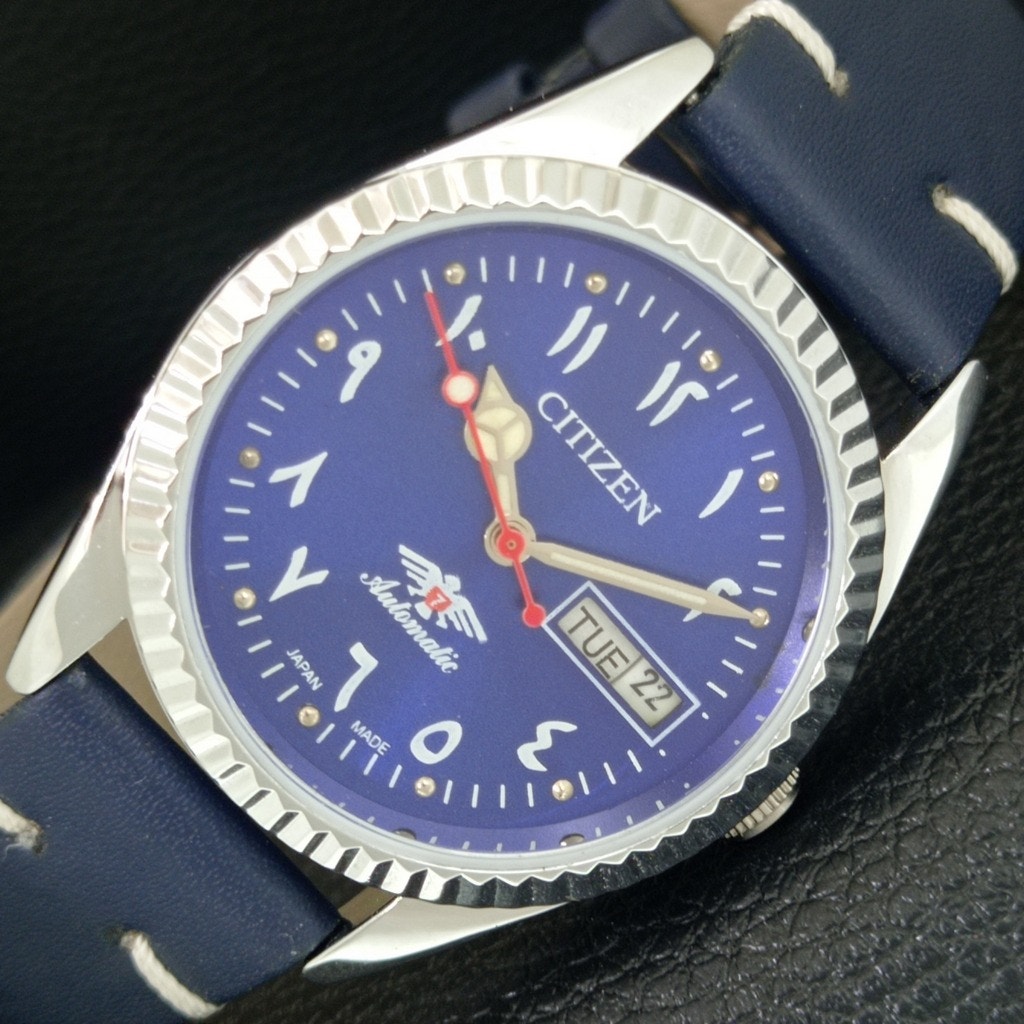 Vintage 1978 Citizen Automatic Mens Silver Watch WDaydate  Blue Accents